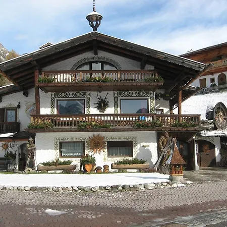 Apartment Bruno Piller Hoffer *